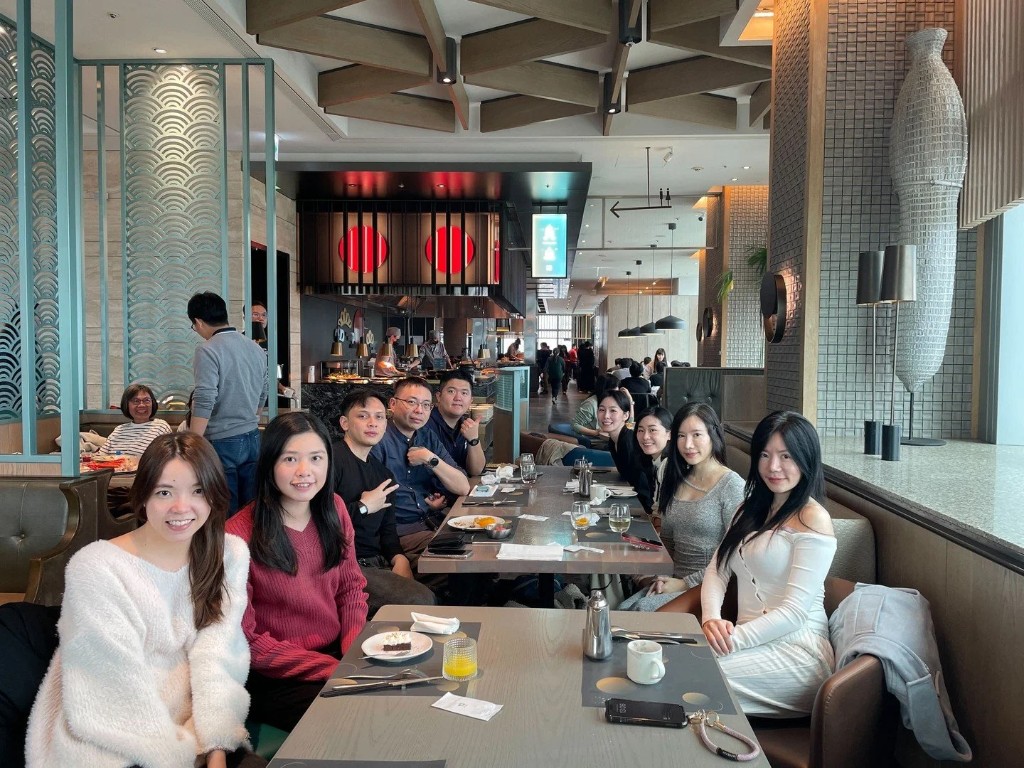 BMG 台北團隊聚餐合影
